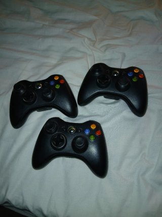 Xbox 360 Slim Nera + 2 giochi