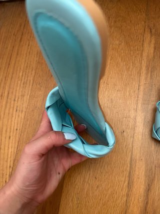 Sandalias planas tejidas azul turquesa