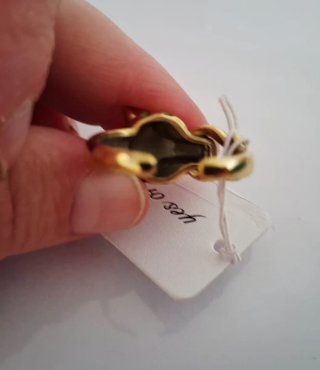 Anillo cabeza pantera acero dorado y esmalte