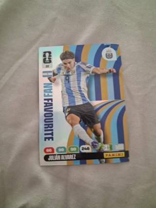 Carta Julián Álvarez 2022 FIFA Fan Favourite