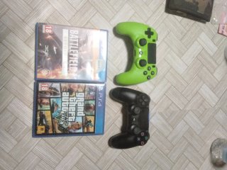 PS4 Slim 1TB + 2 Mandos + 3 Juegos