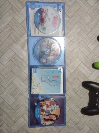 PS4 Slim 1TB + 2 Mandos + 3 Juegos