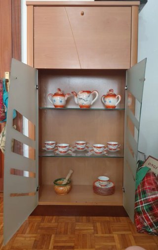 Mueble de salón vitrina cristal y madera