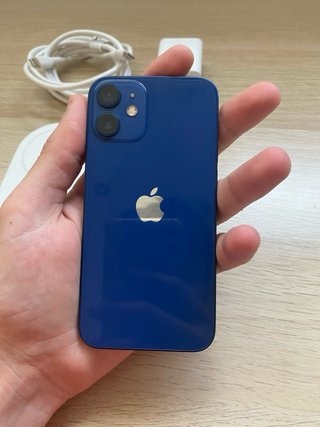 iPhone 12 Mini + Cargador Belkin