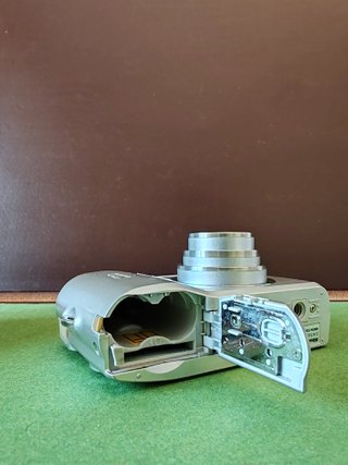 Lotto 8 Fotocamere Vintage Y2K - Parts / Set Props