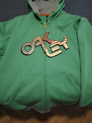 Sudadera Oakley con capucha y logo