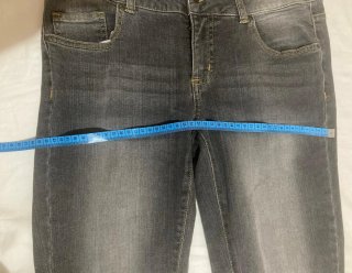 Pantalón vaquero gris