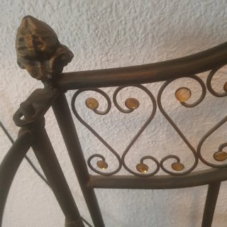 Estantería de forja negra