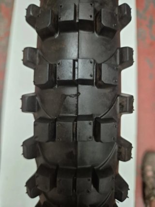 Neumático 70/100-19