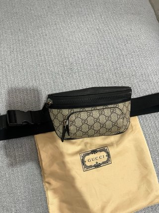 Riñonera Gucci beige