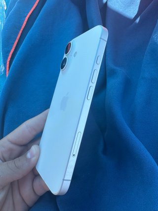 iPhone 16 Apple