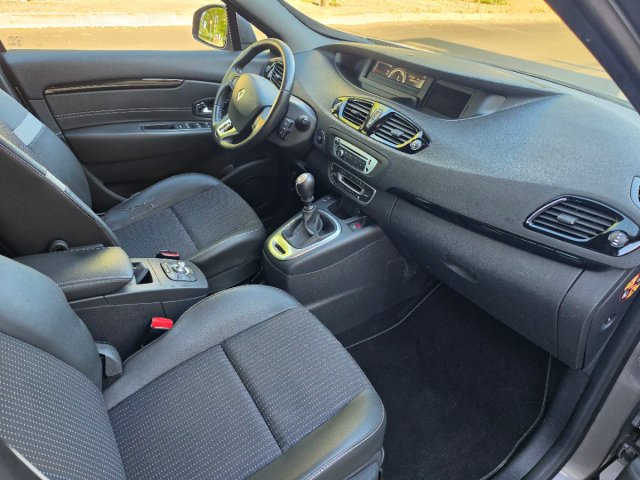 Renault Scenic Gris 130 CV TOM TOM