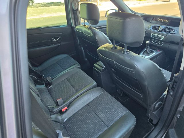 Renault Scenic Gris 130 CV TOM TOM
