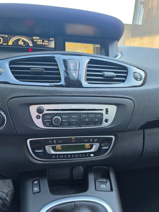 Renault Scenic Gris 130 CV TOM TOM