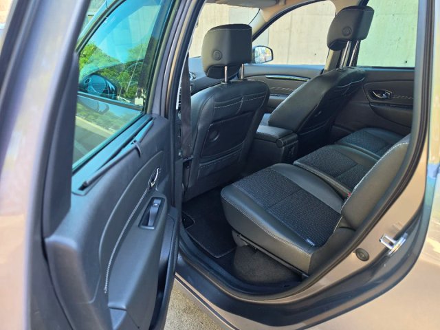 Renault Scenic Gris 130 CV TOM TOM
