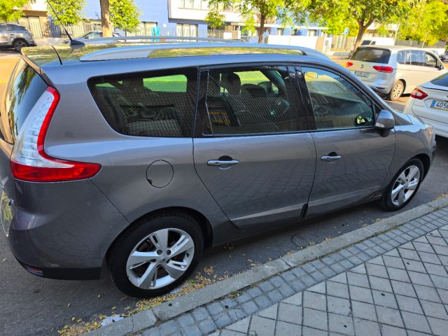 Renault Scenic Gris 130 CV TOM TOM