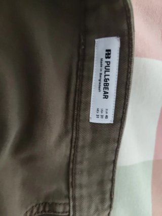 Pantalón cargo Pull and Bear ancho prácticamente n