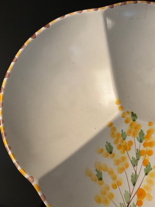 Centrotavola antico in ceramica