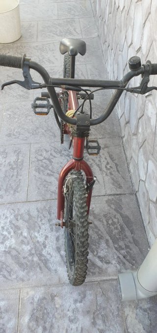 Bicicleta BMX Roja