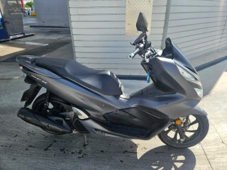 Honda PCX 125cc Negra