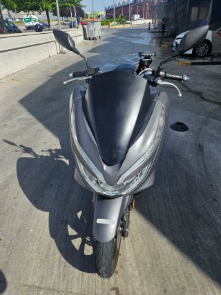 Honda PCX 125cc Negra