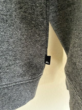 Sudadera Quiksilver con cremallera y capucha