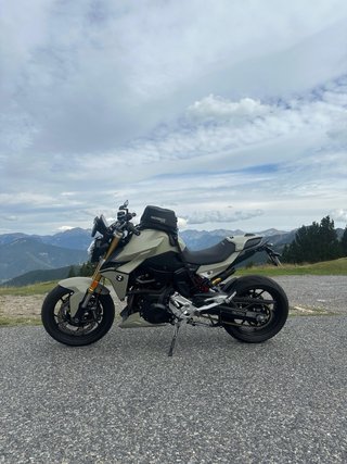 BMW F900R Naked