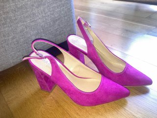 Zapatos de tacón rosas. Talla 38