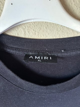 Camiseta Amiri Negra con Logo Multicolor