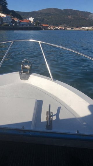 Lancha azul