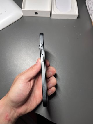 iPhone 16