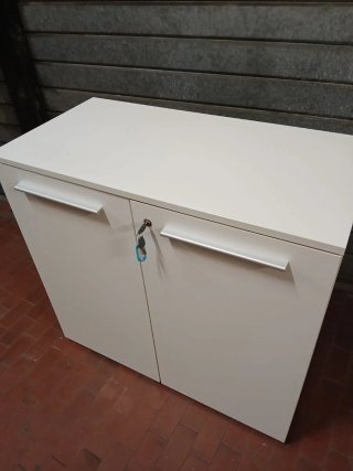 Mobiletto armadietto con chiave