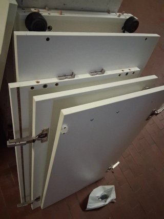 Mobiletto armadietto con chiave