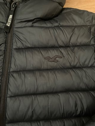 Abrigo Hollister Negro con Capucha