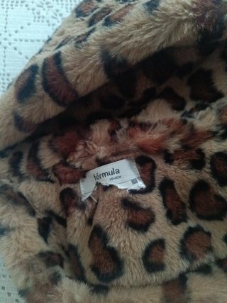 Cuello leopardo imitación pelo