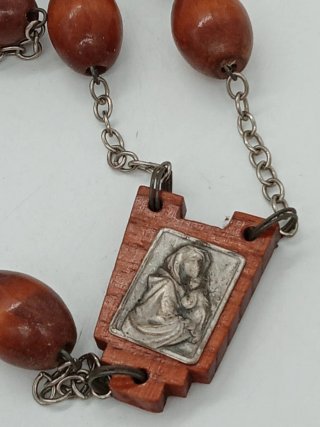 Grande rosario in legno da appendere
