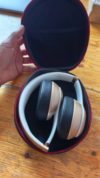 Auriculares Beats Solo Wireless Dorados