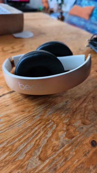 Auriculares Beats Solo Wireless Dorados