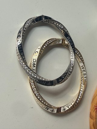 Brazaletes Vivienne Westwood Oro y Plata