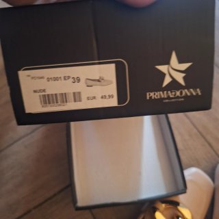 Scarpe Primadonna con catena dorata