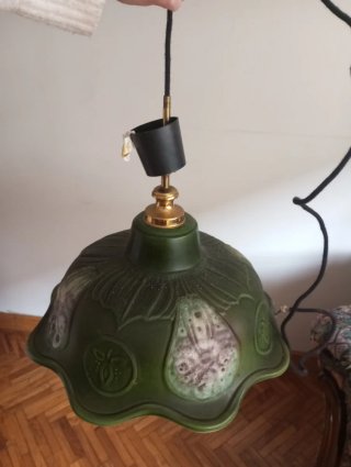 Lámpara colgante verde y dorada