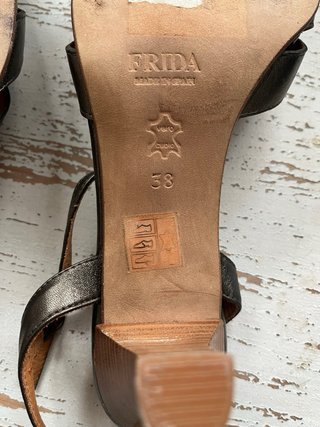 Sandalias Frida T-Strap Cuero Bronce