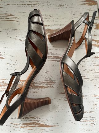 Sandalias Frida T-Strap Cuero Bronce