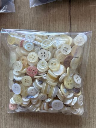 Lote de botones variados