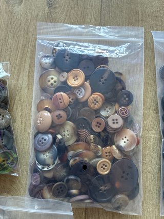 Lote de botones variados