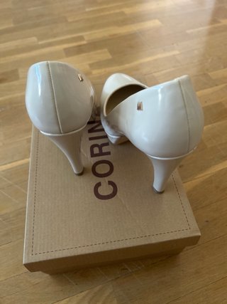 Zapatos de salón charol nude MARIAMARE