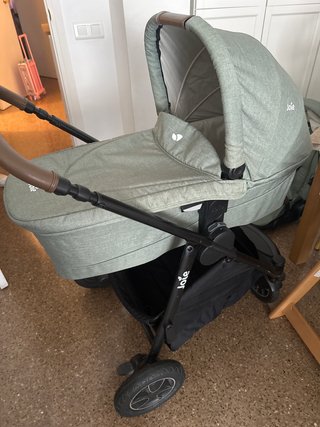 Cuco y Silla de Paseo Joie Verde Bebé versatrax