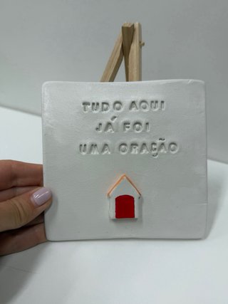 Cavalete decorativo com frase e casa