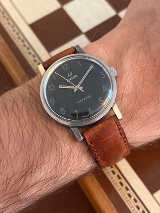 Orologio vintage Enicar Star Jewels black dial