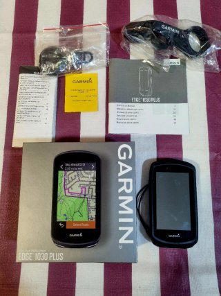 Garmin  1030 Plus GPS
